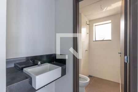 Banheiro de apartamento à venda com 1 quarto, 54m² em Funcionários, Belo Horizonte