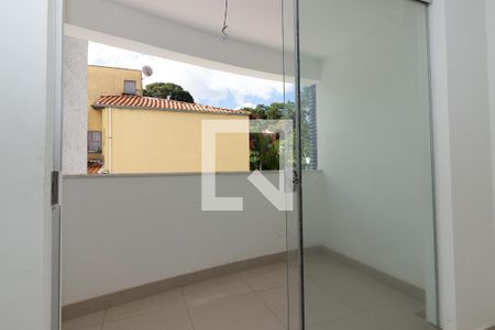 Apartamento à venda com 3 quartos, 72m² em Santa Terezinha, Belo Horizonte