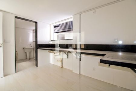 Apartamento à venda com 3 quartos, 160m² em Serra, Belo Horizonte