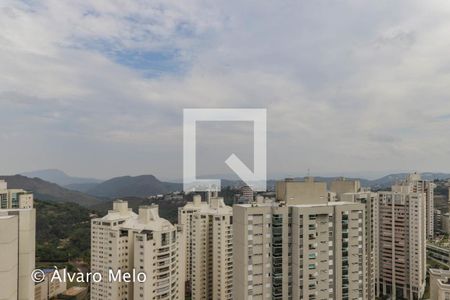 Apartamento à venda com 260m², 4 quartos e 4 vagas