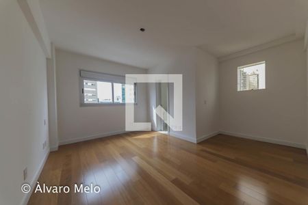 Apartamento à venda com 260m², 4 quartos e 4 vagas