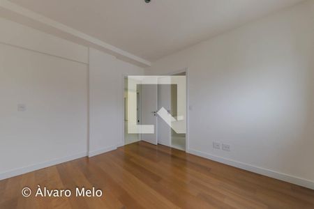 Apartamento à venda com 260m², 4 quartos e 4 vagas