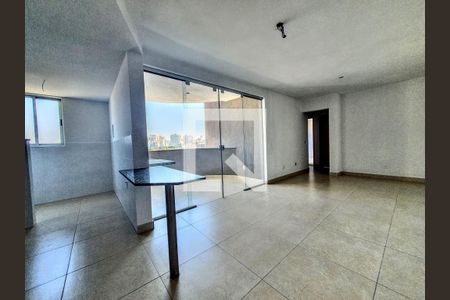 Apartamento à venda com 3 quartos, 157m² em Floresta, Belo Horizonte