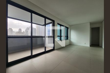 Sala de apartamento à venda com 2 quartos, 89m² em Savassi, Belo Horizonte