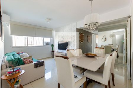 Sala de apartamento à venda com 2 quartos, 80m² em Icaraí, Niterói