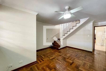 Sala de casa à venda com 3 quartos, 200m² em Jardim das Laranjeiras, São Paulo