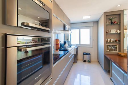 Cozinha de apartamento à venda com 2 quartos, 203m² em Tristeza, Porto Alegre