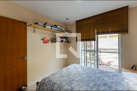 Casa à venda com 350m², 4 quartos e 2 vagas Casa à venda com 350m², 4 quartos e 2 vagasSuite 3