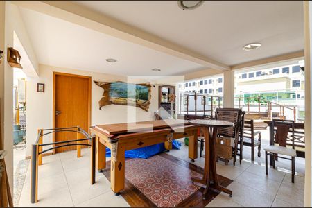 Casa à venda com 350m², 4 quartos e 2 vagas Casa à venda com 350m², 4 quartos e 2 vagasEspaço Gourmet