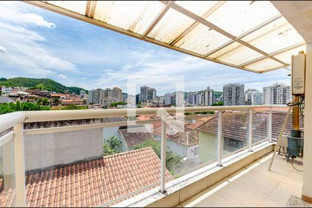 Casa à venda com 350m², 4 quartos e 2 vagas Casa à venda com 350m², 4 quartos e 2 vagasEspaço Gourmet