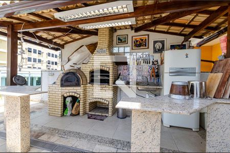 Casa à venda com 350m², 4 quartos e 2 vagas Casa à venda com 350m², 4 quartos e 2 vagasEspaço Gourmet