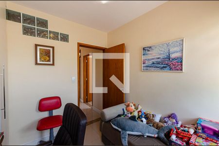 Casa à venda com 350m², 4 quartos e 2 vagas Casa à venda com 350m², 4 quartos e 2 vagasQuarto 2