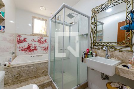 Casa à venda com 350m², 4 quartos e 2 vagas Casa à venda com 350m², 4 quartos e 2 vagasBanheiro da Suíte 4