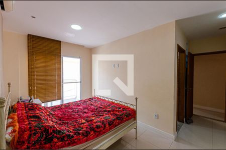 Casa à venda com 350m², 4 quartos e 2 vagas Casa à venda com 350m², 4 quartos e 2 vagasSuite 4