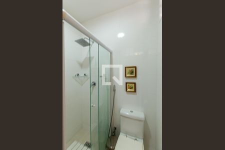 Casa à venda com 350m², 4 quartos e 2 vagas Casa à venda com 350m², 4 quartos e 2 vagasBanheiro Social