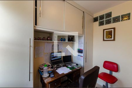 Casa à venda com 350m², 4 quartos e 2 vagas Casa à venda com 350m², 4 quartos e 2 vagasQuarto 2