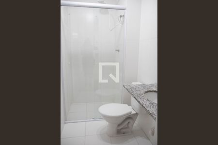 Banheiro de apartamento para alugar com 1 quarto, 32m² em Vila Mazzei, São Paulo