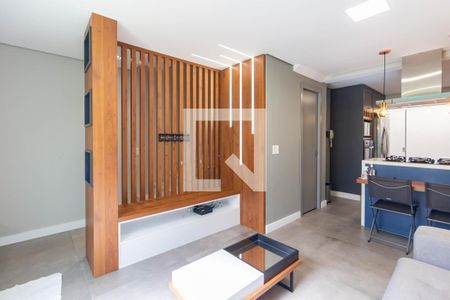 Sala de casa de condomínio para alugar com 2 quartos, 75m² em Vila São Silvestre, São Paulo