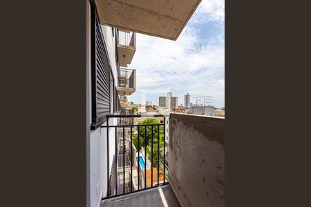 Varanda da Sala/Cozinha de apartamento para alugar com 2 quartos, 45m² em Vila Valparaíso, Santo André