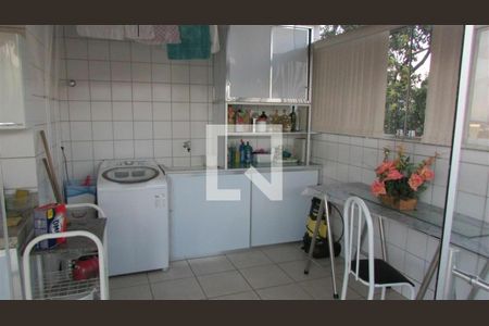 Apartamento à venda com 3 quartos, 160m² em Serrano, Belo Horizonte