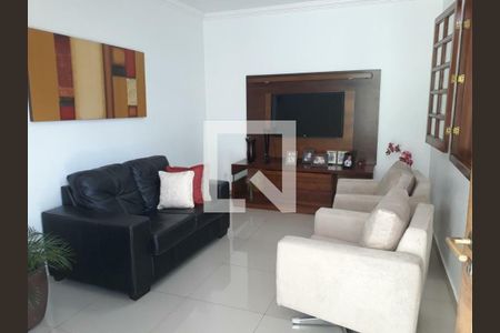 Casa à venda com 3 quartos, 176m² em Conjunto Califórnia, Belo Horizonte