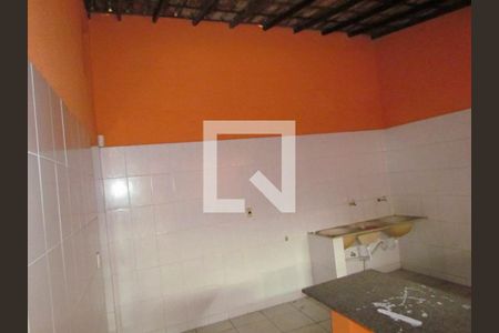 Casa à venda com 3 quartos, 240m² em Castelo, Belo Horizonte