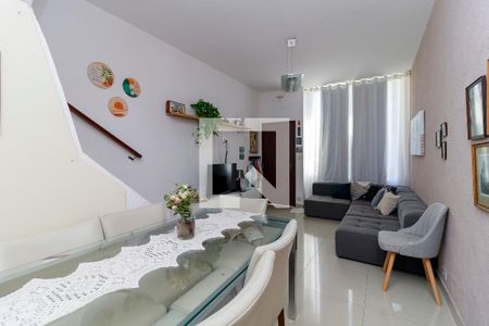 Sala de casa à venda com 2 quartos, 131m² em Santo Amaro, São Paulo