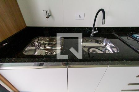 Detalhe da cozinha/Area de Serviço de kitnet/studio para alugar com 1 quarto, 29m² em Novo Mundo, Curitiba