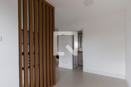 Quarto de kitnet/studio para alugar com 1 quarto, 29m² em Novo Mundo, Curitiba