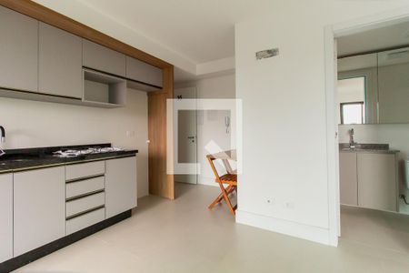 Sala/Cozinha de kitnet/studio para alugar com 1 quarto, 29m² em Novo Mundo, Curitiba