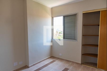 Quarto 1 de apartamento para alugar com 2 quartos, 45m² em Vila Firmiano Pinto, São Paulo