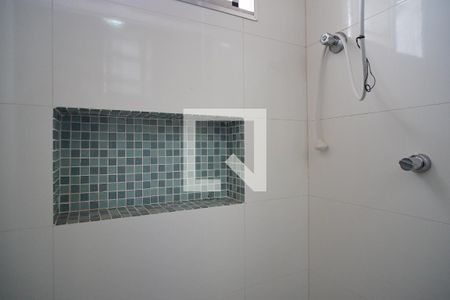 Banheiro de apartamento à venda com 1 quarto, 40m² em Passo D’areia, Porto Alegre