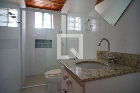 Banheiro de apartamento à venda com 1 quarto, 40m² em Passo D’areia, Porto Alegre