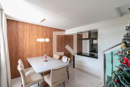 Sala de apartamento à venda com 3 quartos, 140m² em Conjunto Califórnia, Belo Horizonte