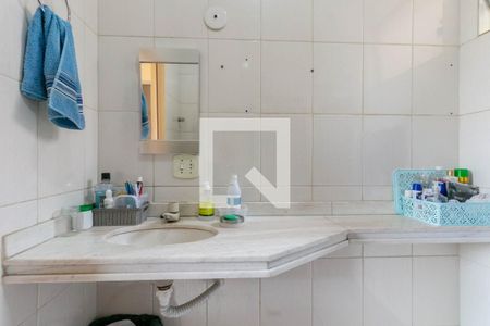 Casa para alugar com 372m², 4 quartos e 3 vagas Casa para alugar com 372m², 4 quartos e 3 vagasBanheiro da Suíte 4