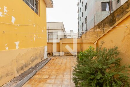 Casa para alugar com 372m², 4 quartos e 3 vagas Casa para alugar com 372m², 4 quartos e 3 vagasVaranda