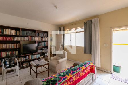 Casa para alugar com 372m², 4 quartos e 3 vagas Casa para alugar com 372m², 4 quartos e 3 vagasSala