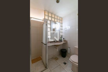 Casa para alugar com 372m², 4 quartos e 3 vagas Casa para alugar com 372m², 4 quartos e 3 vagasBanheiro Social