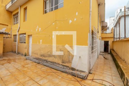 Casa para alugar com 372m², 4 quartos e 3 vagas Casa para alugar com 372m², 4 quartos e 3 vagasVaranda