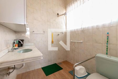 Casa para alugar com 372m², 4 quartos e 3 vagas Casa para alugar com 372m², 4 quartos e 3 vagasBanheiro da Suíte 3