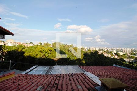 Vista da Suíte 1 de casa à venda com 3 quartos, 269m² em Jardim Monte Alegre, Taboão da Serra