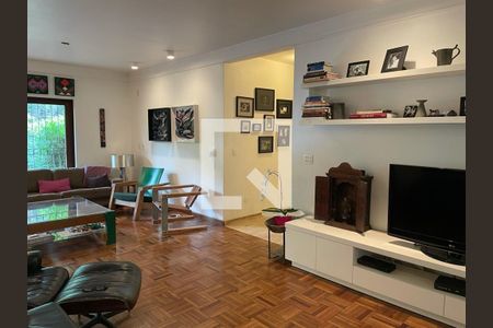 Casa à venda com 4 quartos, 600m² em Vila Morumbi, São Paulo