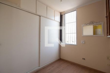 Quarto 2 de apartamento para alugar com 2 quartos, 60m² em Vila Osasco, Osasco