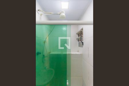 Banheiro de casa de condomínio para alugar com 1 quarto, 26m² em Vila Alpina, São Paulo