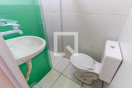 Banheiro de casa de condomínio para alugar com 1 quarto, 26m² em Vila Alpina, São Paulo