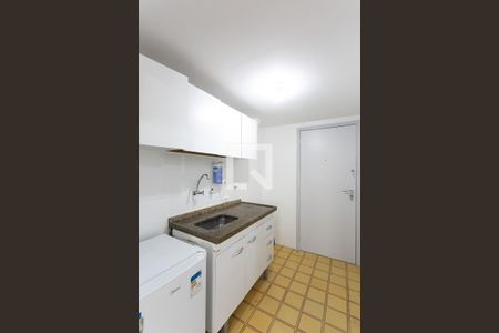 Cozinha de kitnet/studio à venda com 1 quarto, 37m² em Cerqueira César, São Paulo