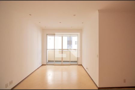 Sala de apartamento para alugar com 3 quartos, 74m² em Chácara Inglesa, São Paulo
