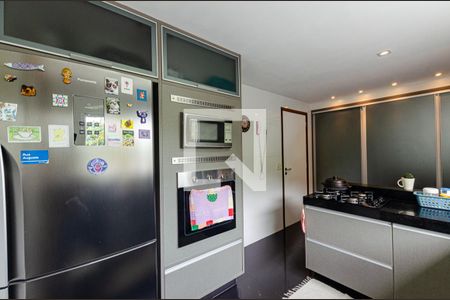 Apartamento à venda com 240m², 3 quartos e 2 vagas Apartamento à venda com 240m², 3 quartos e 2 vagasCozinha