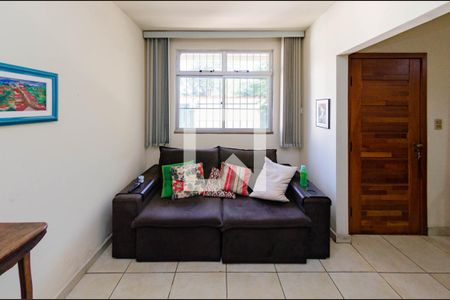 Sala 2 de casa à venda com 3 quartos, 147m² em Conjunto Califórnia, Belo Horizonte