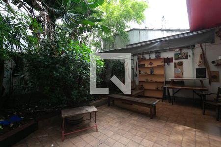 Quintal de casa para alugar com 4 quartos, 330m² em Vila Ida, São Paulo